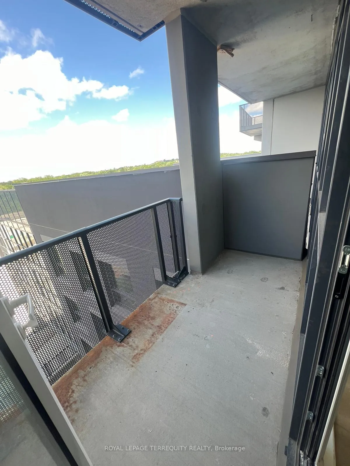 Photo 13 of Unit 501, 1333 Weber Street E, Kitchener, Stanley Park — HOMEH