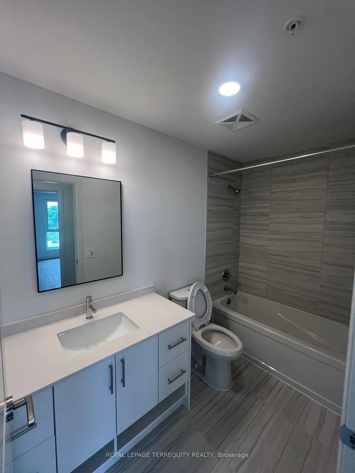 Photo 18 of Unit 501, 1333 Weber Street E, Kitchener, Stanley Park — HOMEH