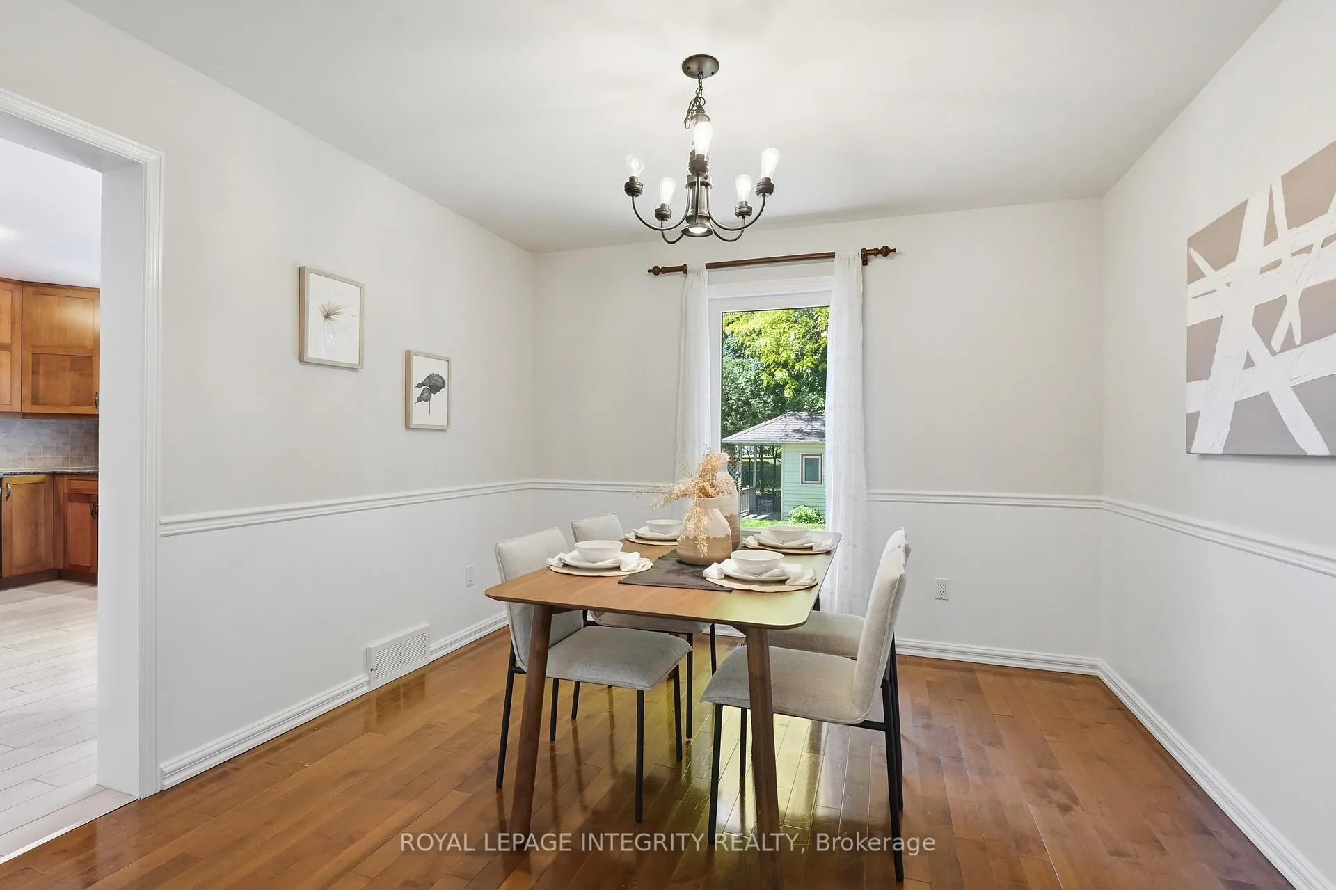 Photo 9 of 38 Victor Street, Ottawa, Stittsville (Central) — HOMEH