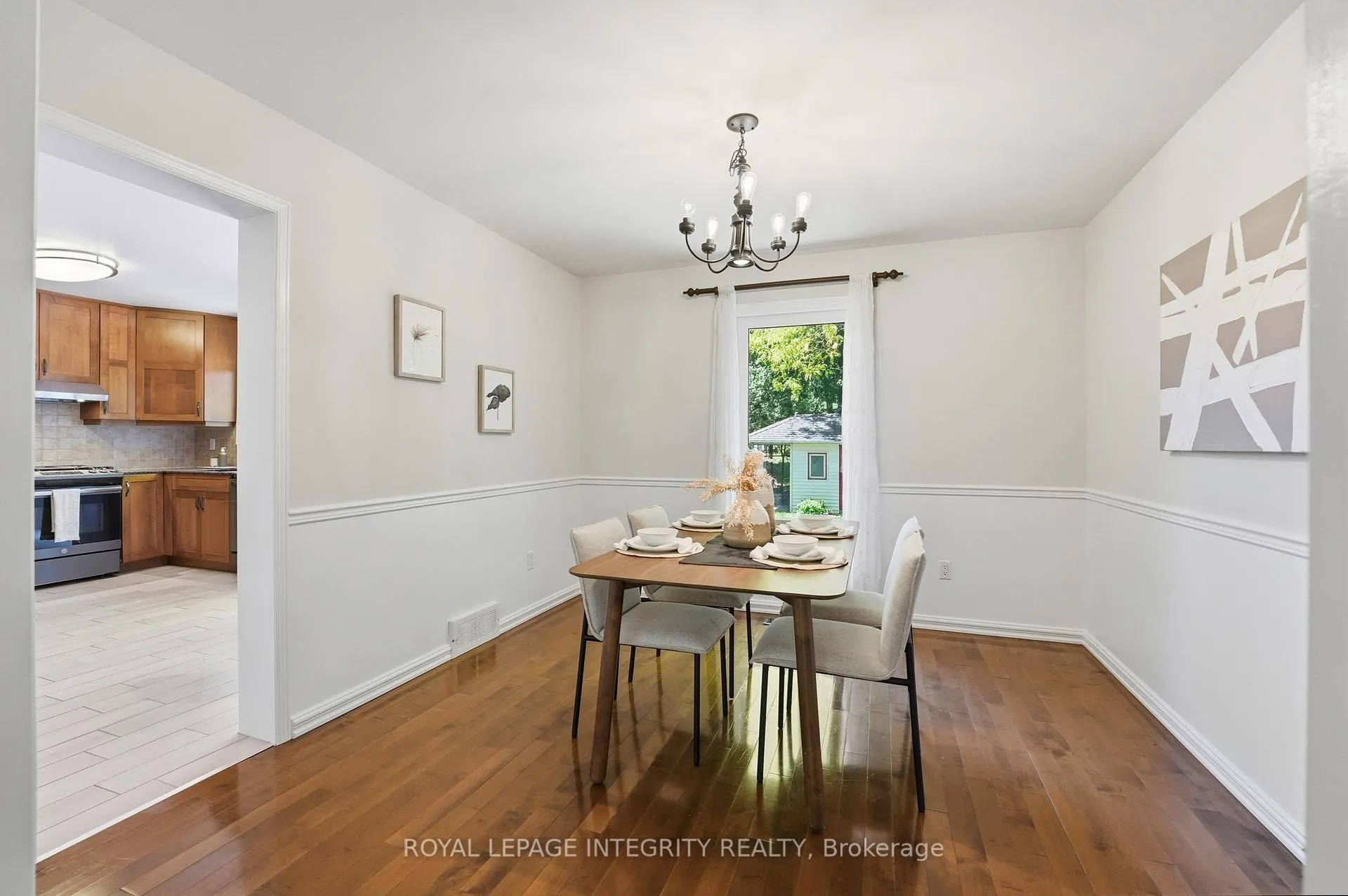 Photo 10 of 38 Victor Street, Ottawa, Stittsville (Central) — HOMEH