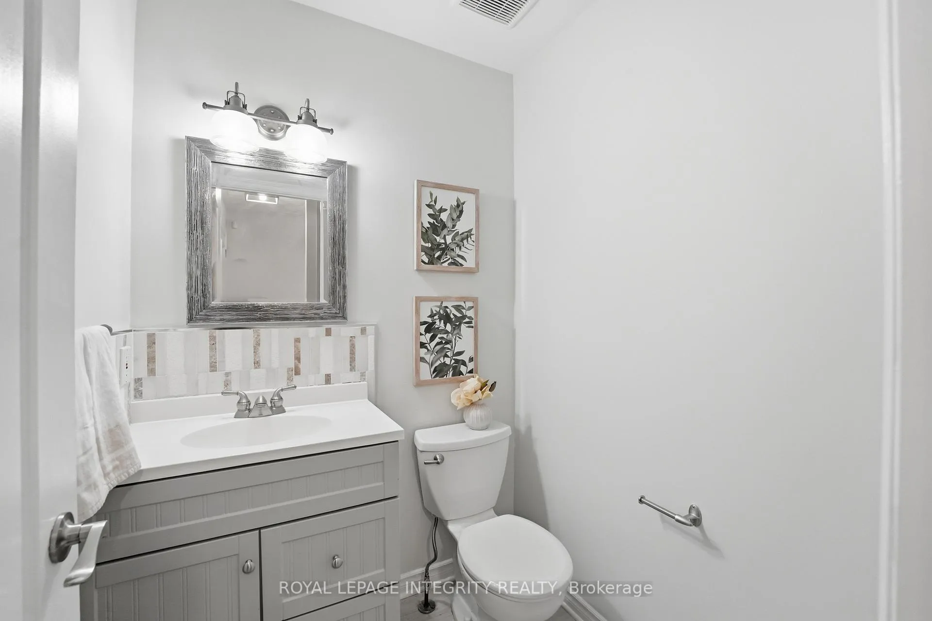 Photo 21 of 38 Victor Street, Ottawa, Stittsville (Central) — HOMEH