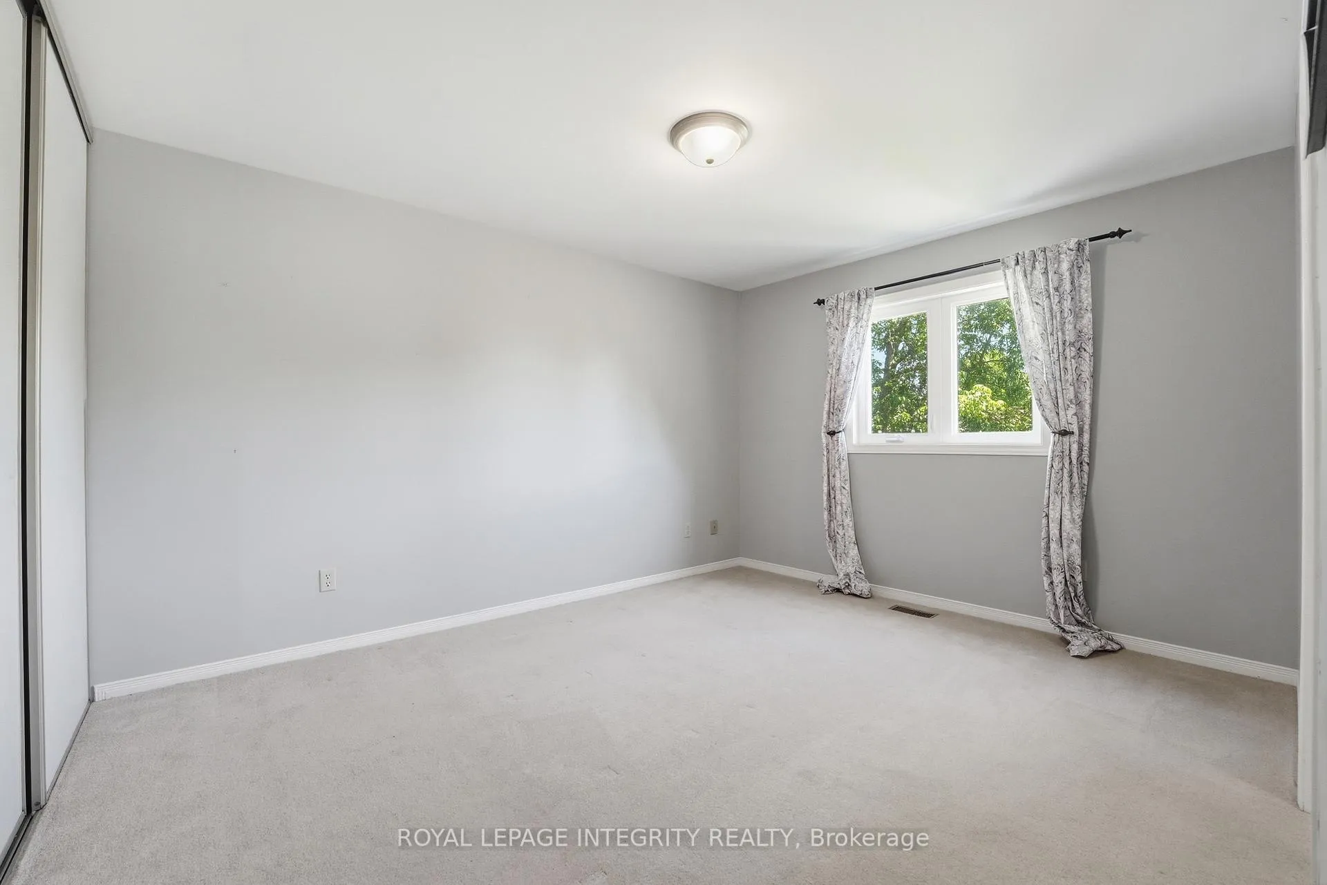 Photo 23 of 38 Victor Street, Ottawa, Stittsville (Central) — HOMEH