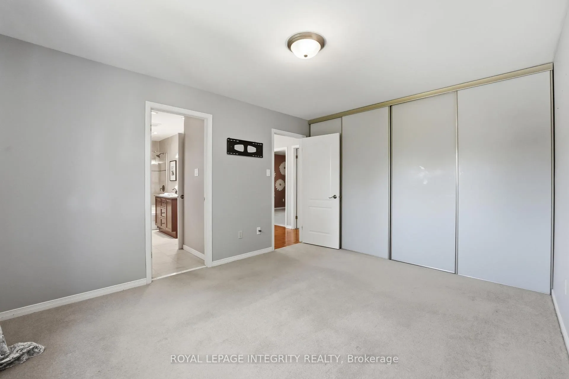 Photo 24 of 38 Victor Street, Ottawa, Stittsville (Central) — HOMEH