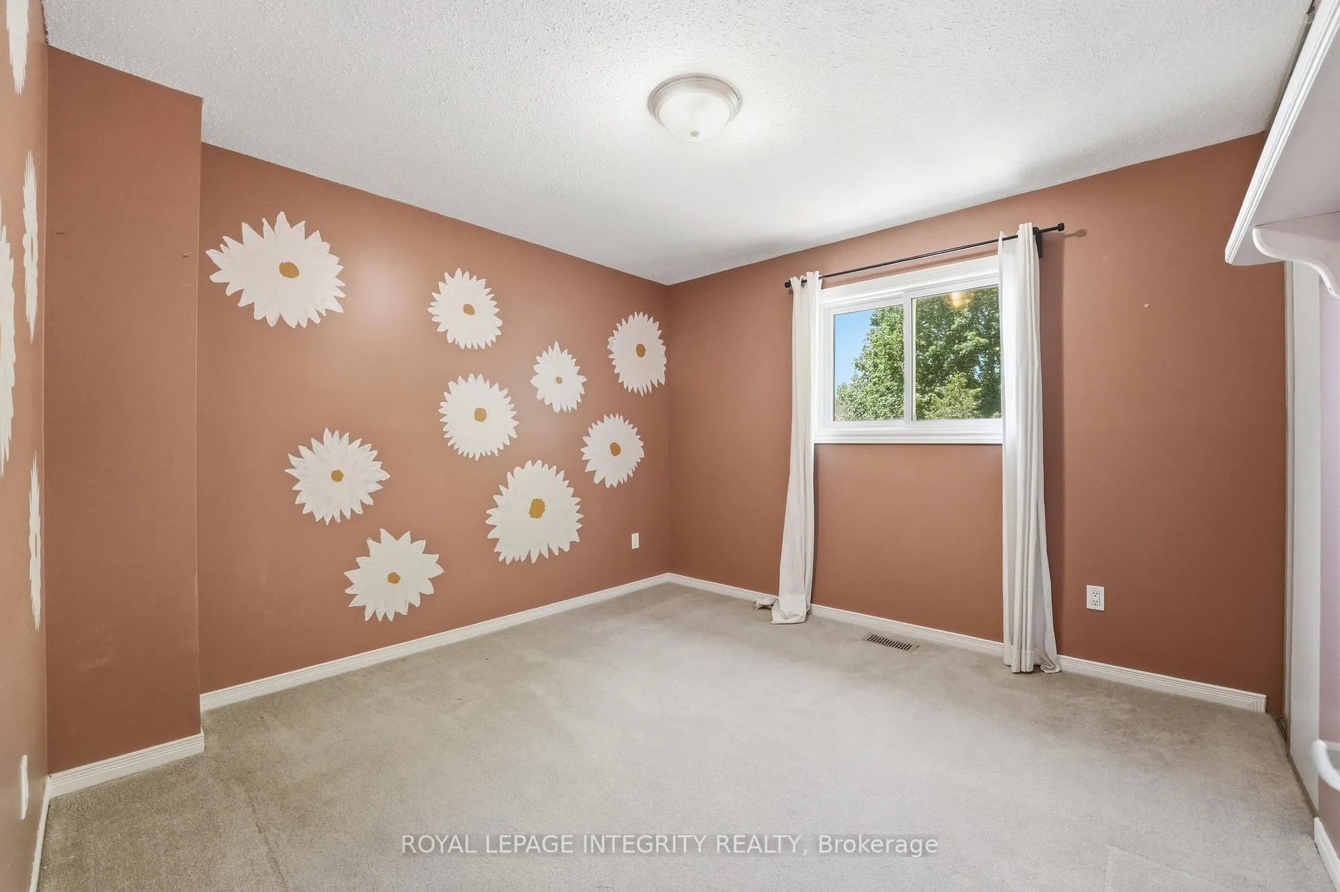 Photo 26 of 38 Victor Street, Ottawa, Stittsville (Central) — HOMEH