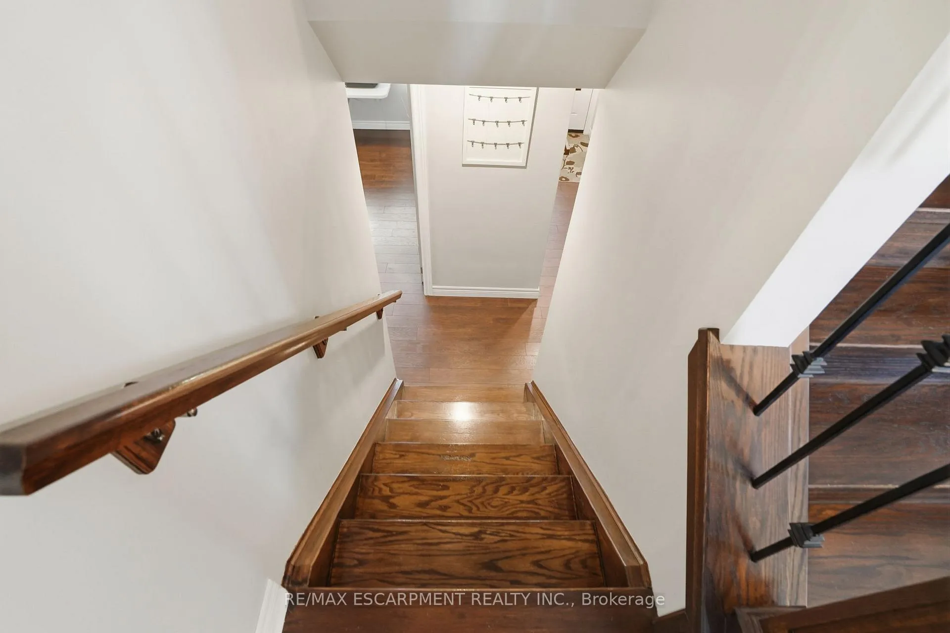 Photo 24 of 92 Watt Avenue, Welland, Lincoln/Crowland — HOMEH