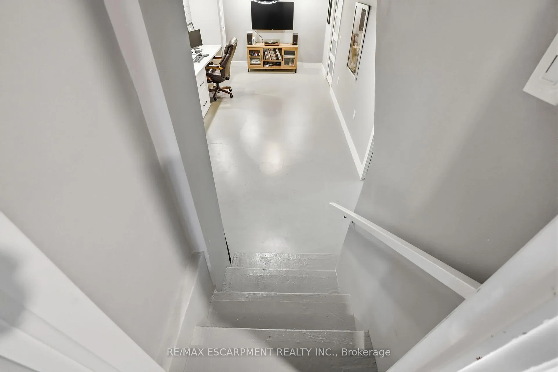 Photo 32 of 92 Watt Avenue, Welland, Lincoln/Crowland — HOMEH