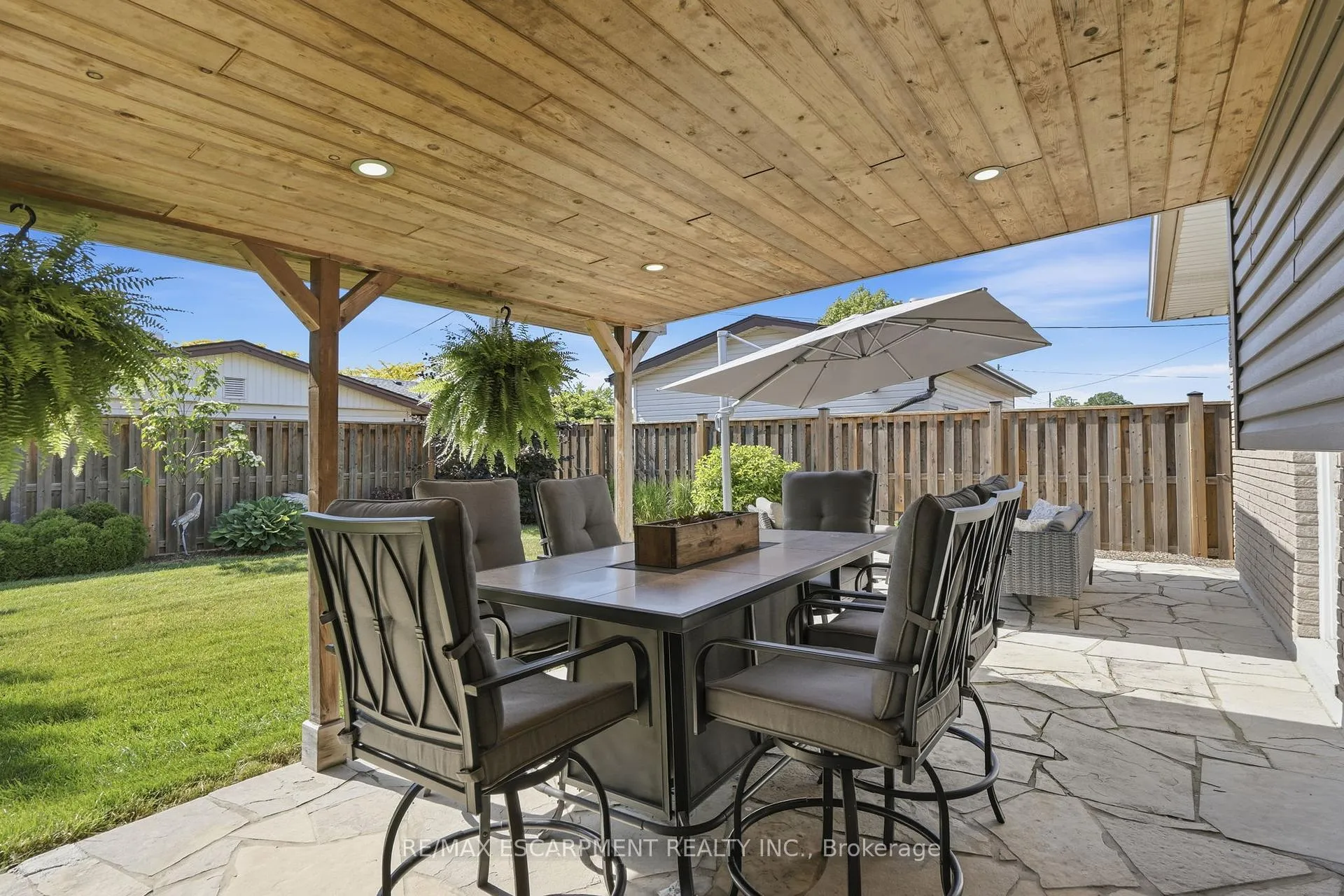 Photo 41 of 92 Watt Avenue, Welland, Lincoln/Crowland — HOMEH