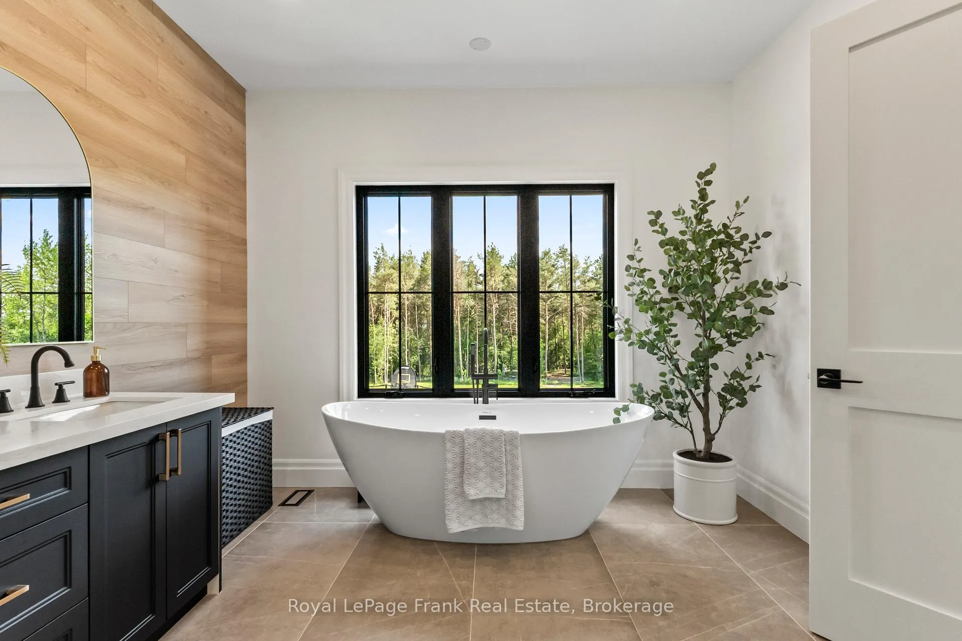 Photo 19 of 57 Bradley Boulevard, Clarington, Rural Clarington — HOMEH
