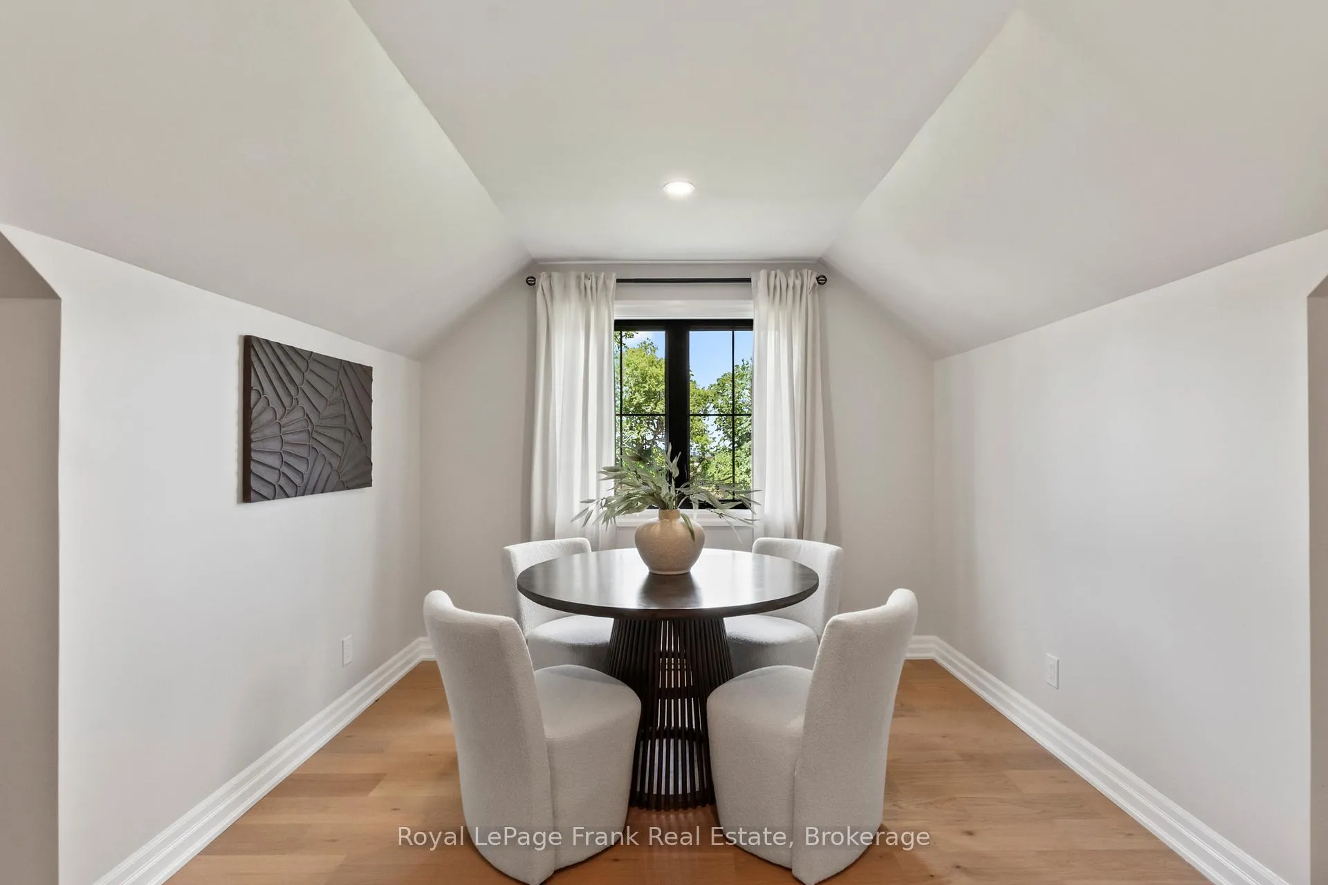 Photo 24 of 57 Bradley Boulevard, Clarington, Rural Clarington — HOMEH