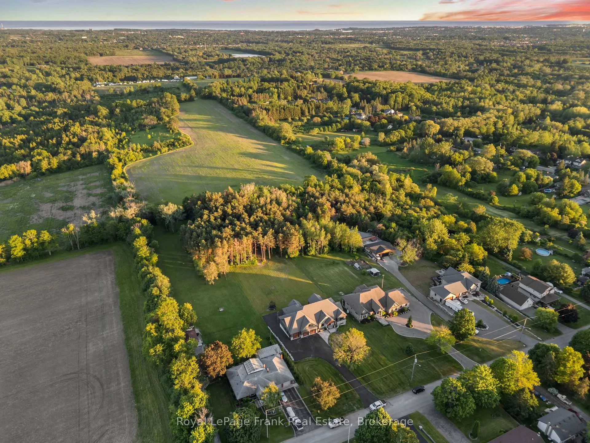Photo 47 of 57 Bradley Boulevard, Clarington, Rural Clarington — HOMEH