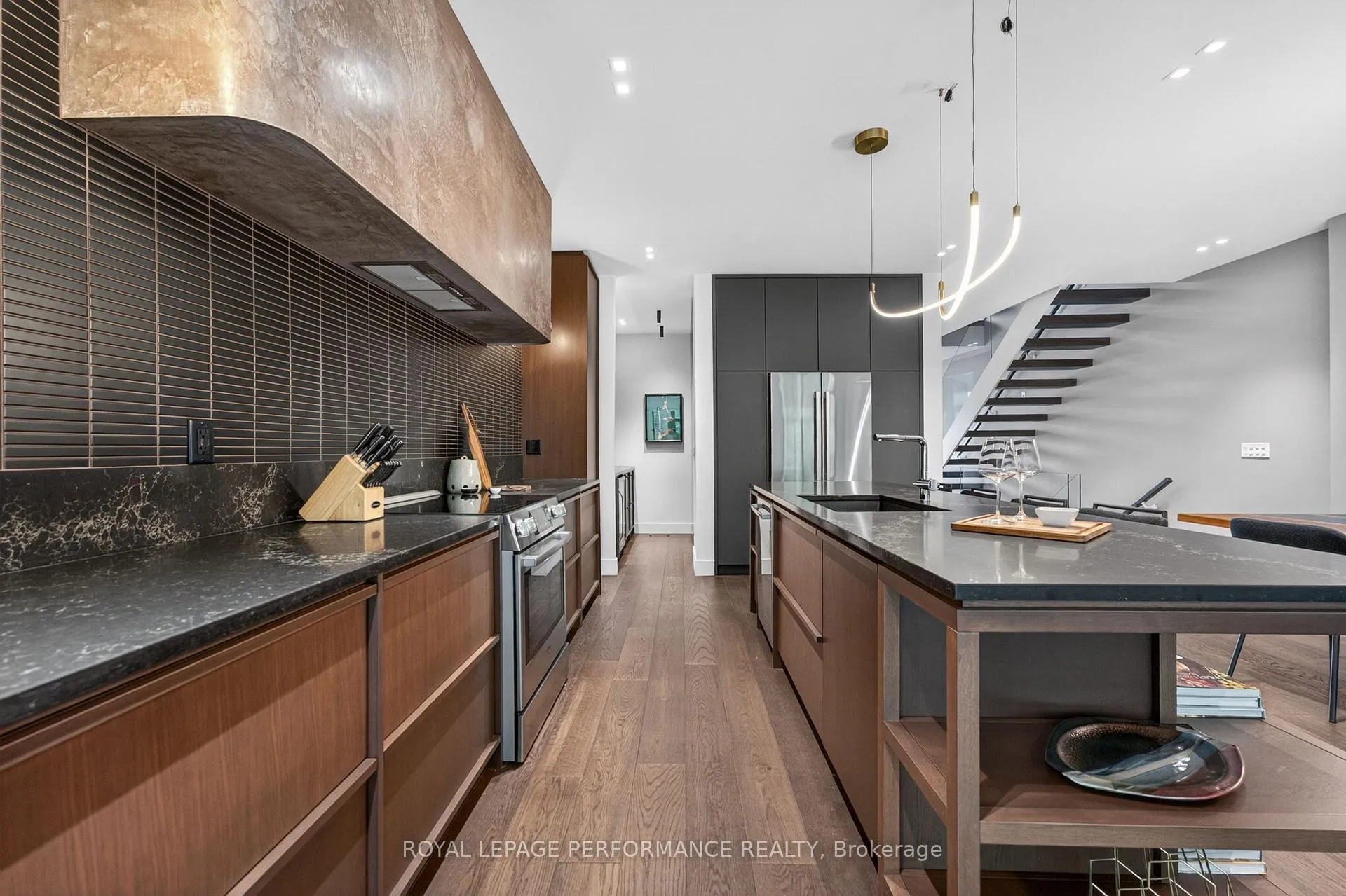 Photo 13 of 248 Atlantis Avenue, Ottawa, Westboro West — HOMEH