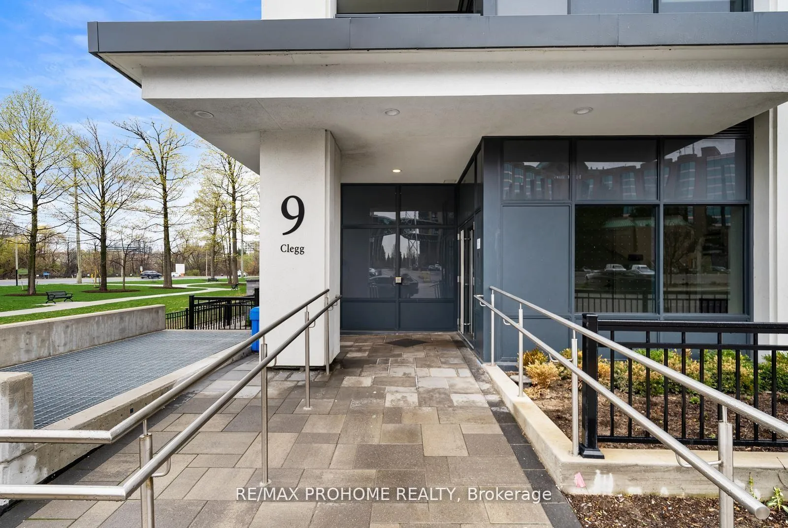 Photo 4 of Unit 325N, 9 Clegg Road, Markham, Unionville — HOMEH