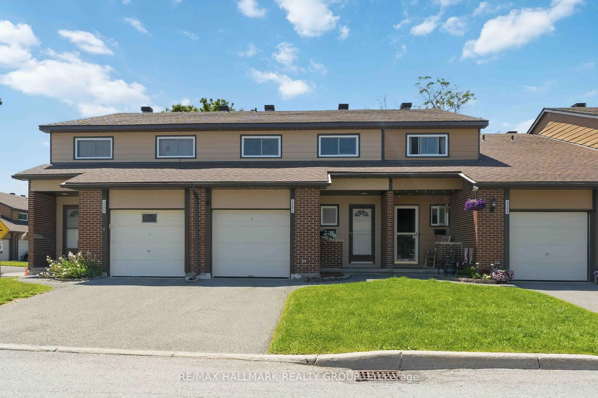 Front of Unit 48, 2202 Orient Park Drive