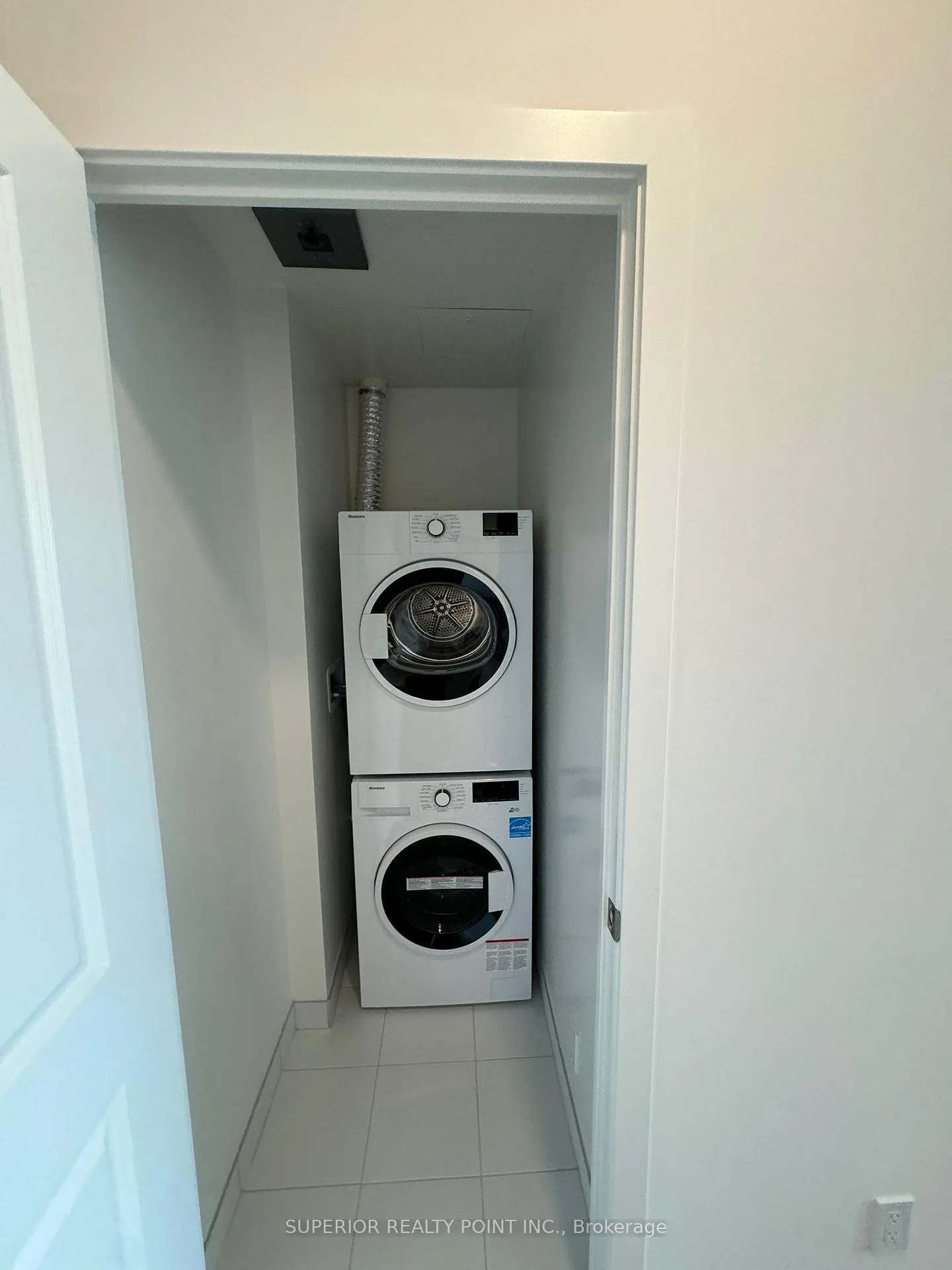 Photo 4 of Unit 314, 30 Upper Mall Way, Vaughan, Brownridge — HOMEH