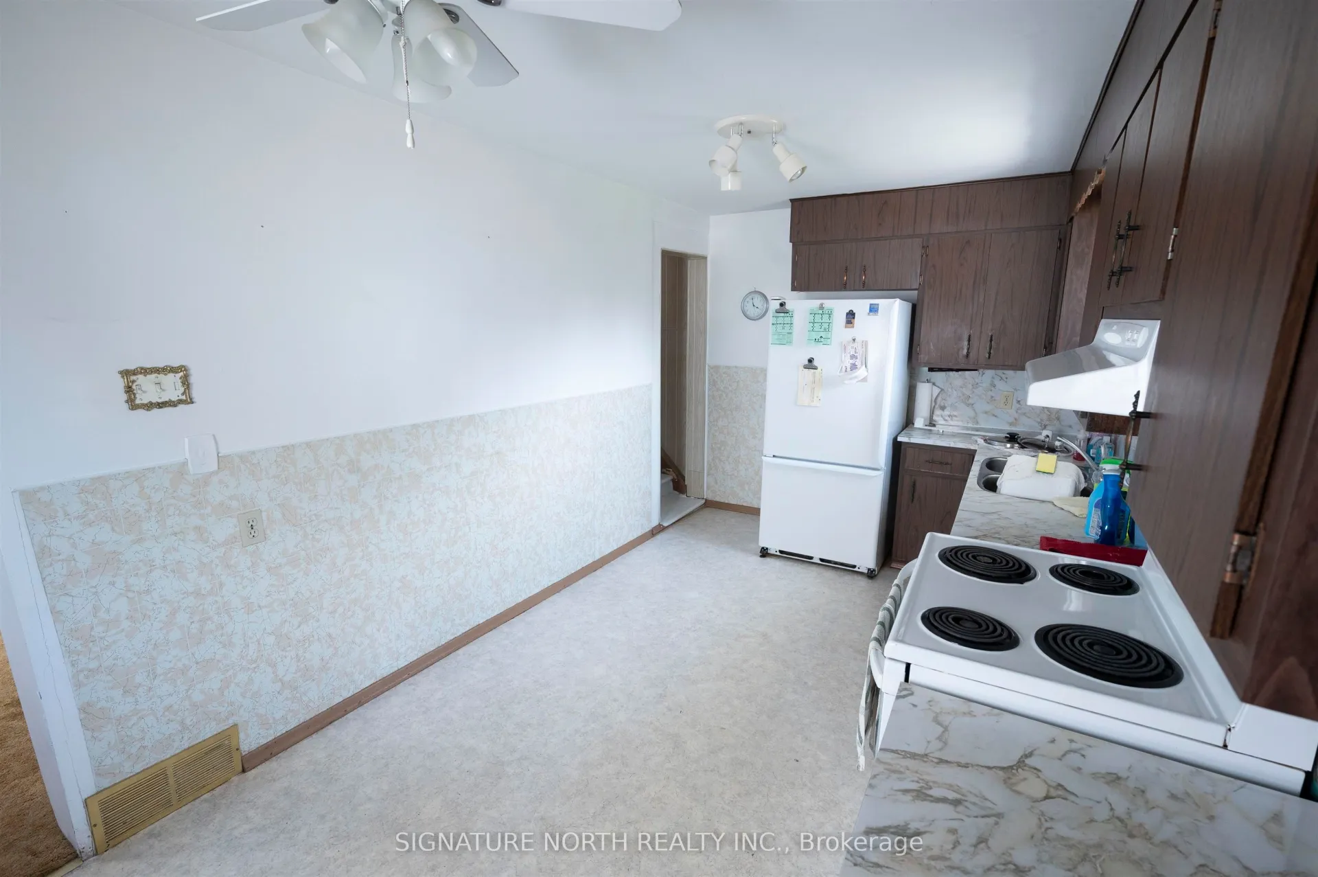 Photo 10 of 519 Prince Arthur Boulevard, Thunder Bay, East End — HOMEH