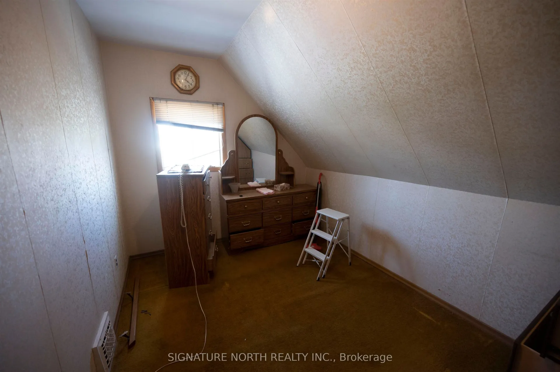 Photo 14 of 519 Prince Arthur Boulevard, Thunder Bay, East End — HOMEH