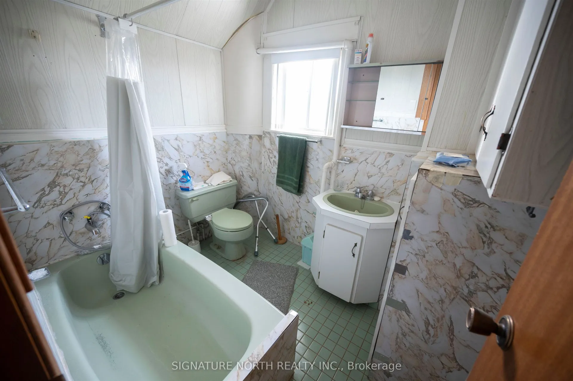 Photo 19 of 519 Prince Arthur Boulevard, Thunder Bay, East End — HOMEH