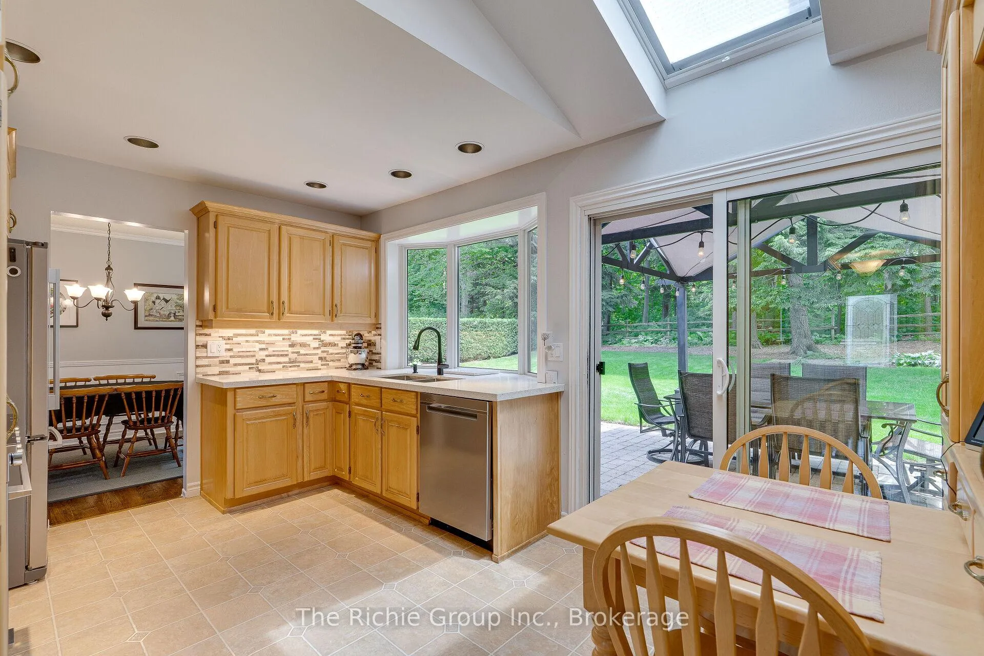 Photo 8 of 34 Hilltop Drive, Caledon, Caledon East — HOMEH