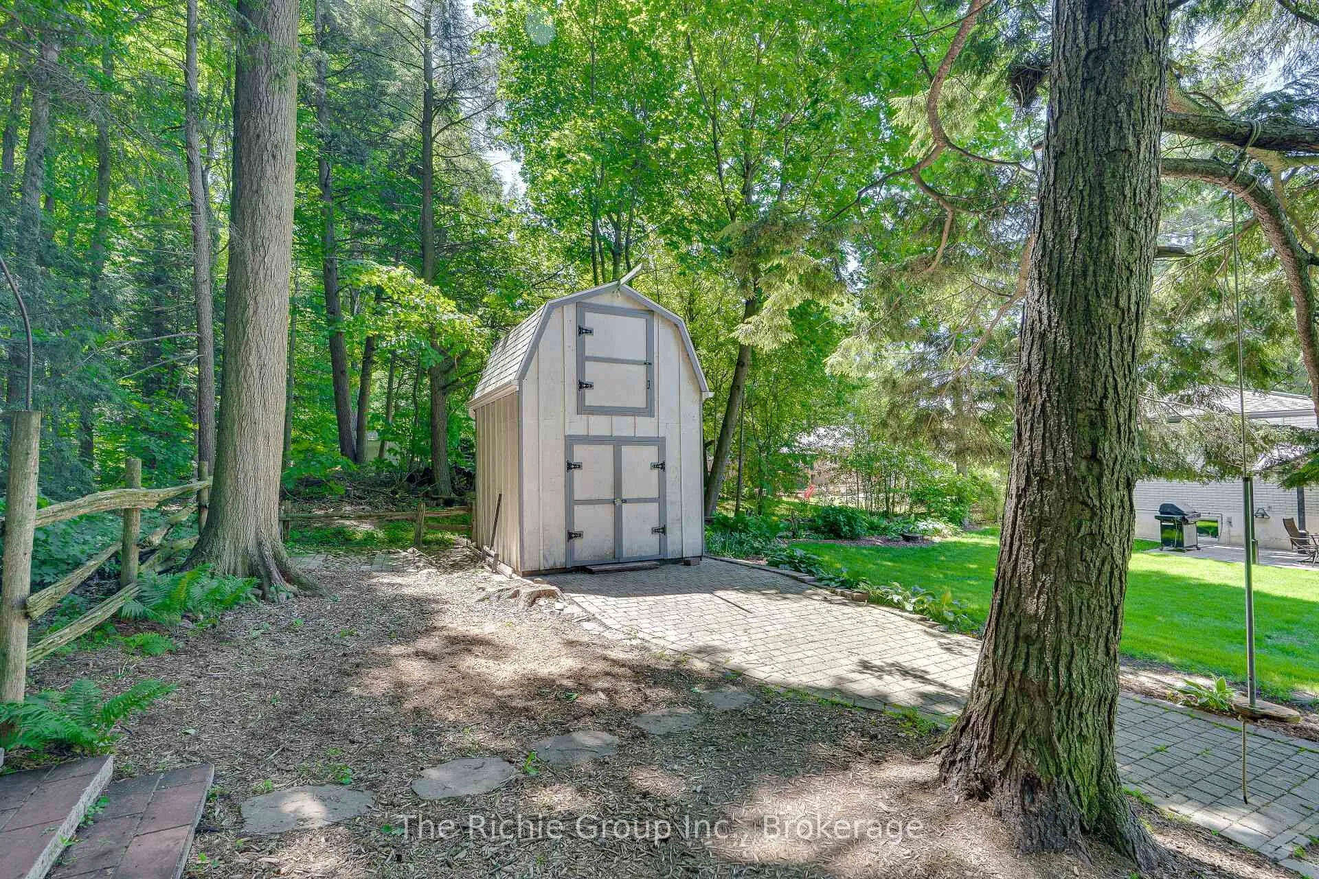 Photo 18 of 34 Hilltop Drive, Caledon, Caledon East — HOMEH