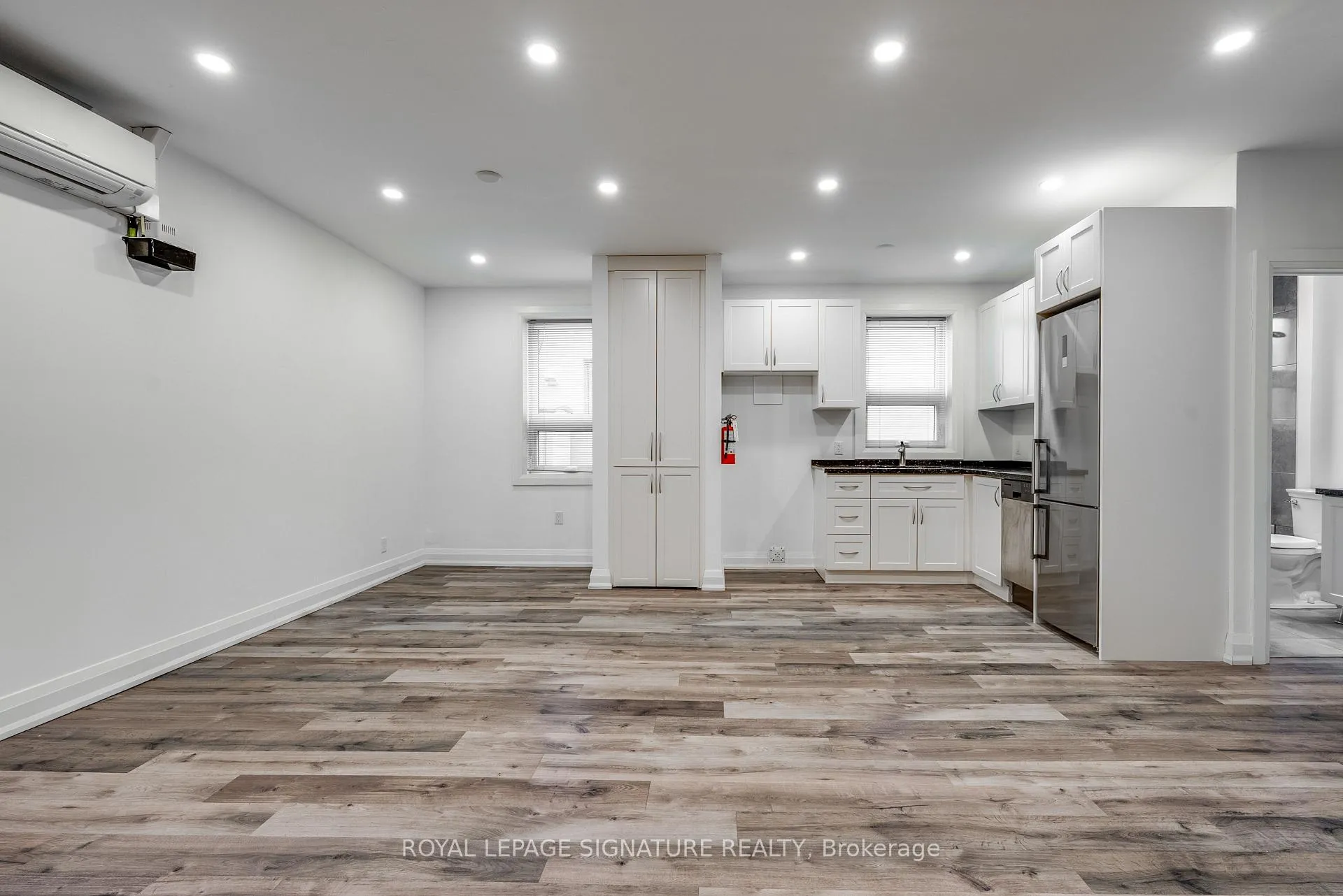 Photo 3 of Unit 2, 421 Danforth Avenue, Toronto, North Riverdale — HOMEH