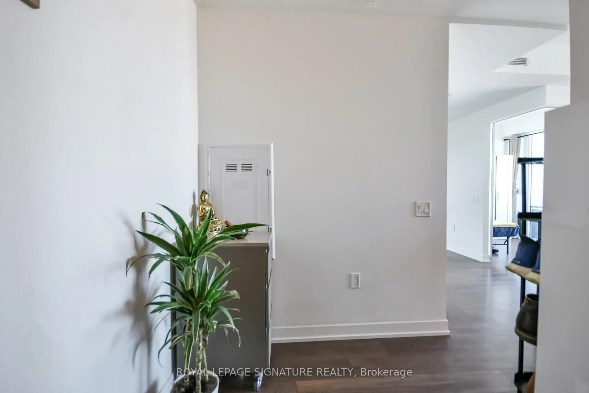 Photo 3 of Unit 1505, 39 Mary Street, Barrie, City Centre — HOMEH
