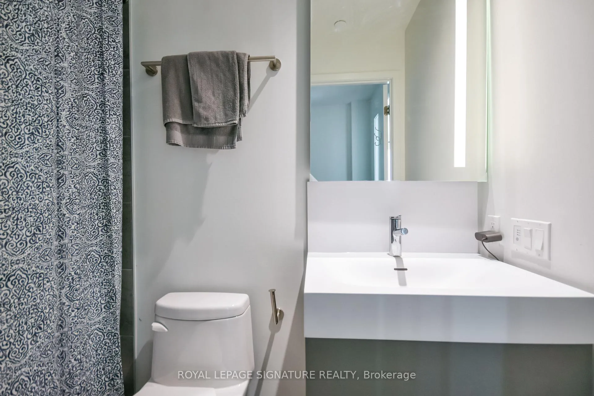 Photo 21 of Unit 1505, 39 Mary Street, Barrie, City Centre — HOMEH