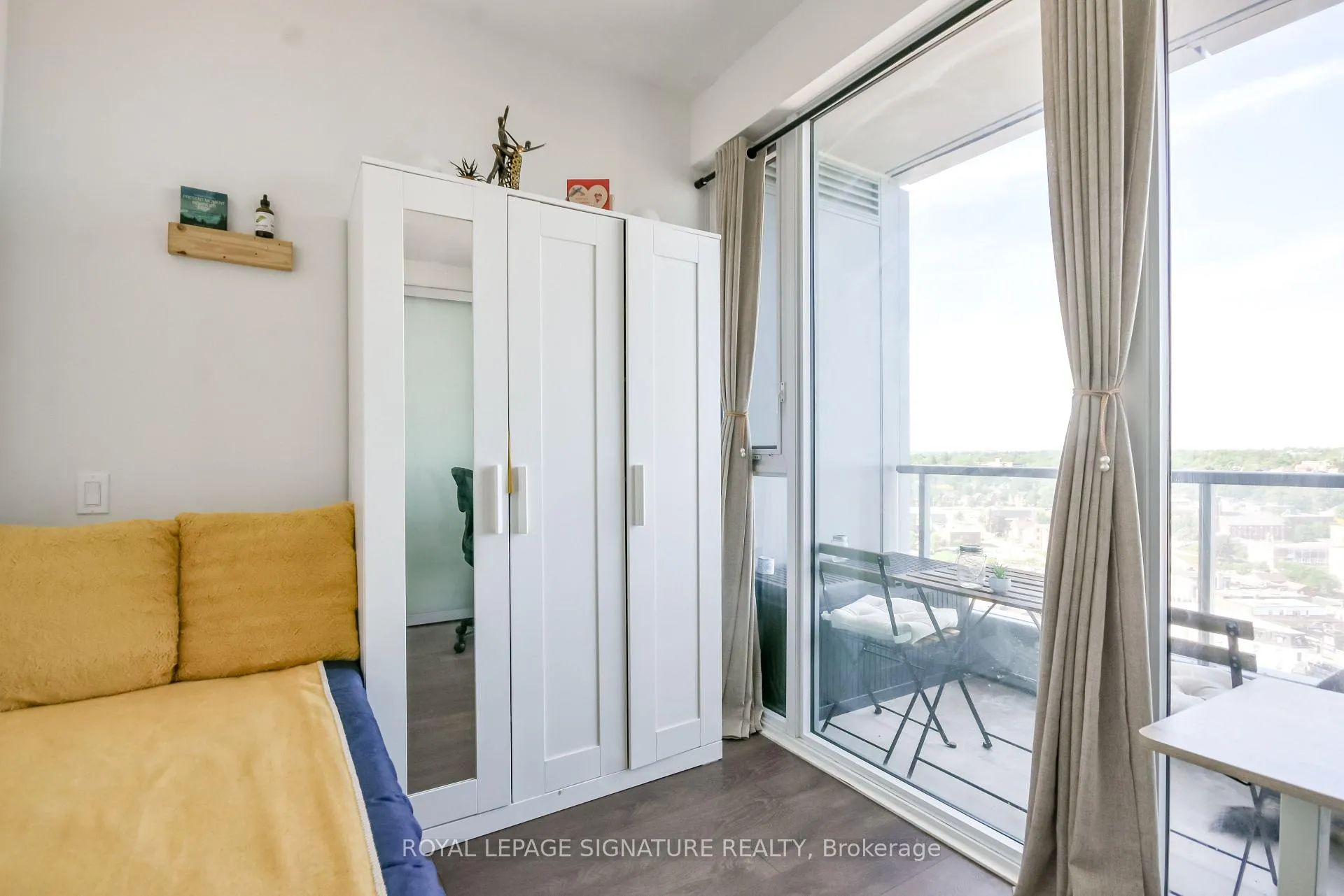 Photo 24 of Unit 1505, 39 Mary Street, Barrie, City Centre — HOMEH
