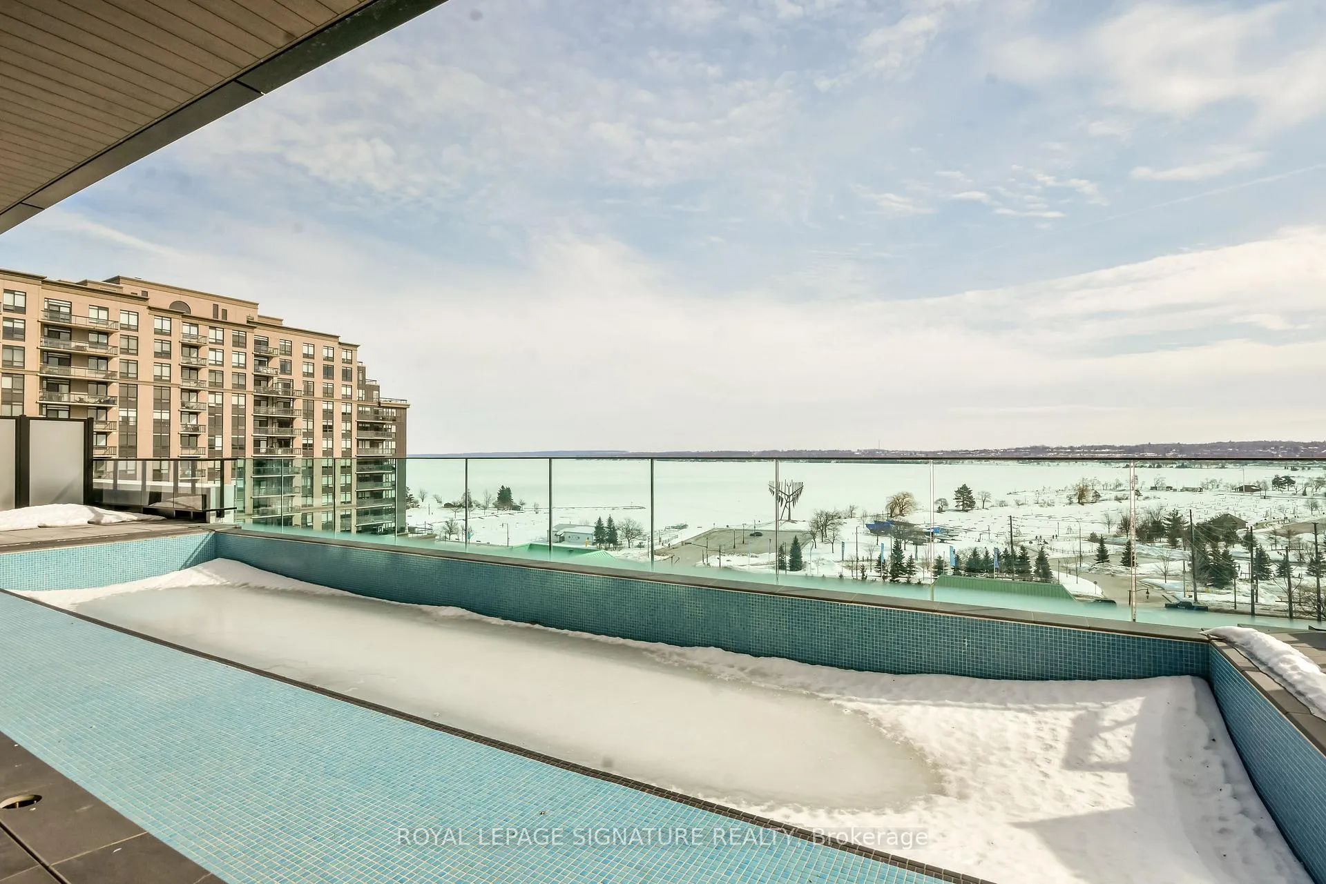 Photo 42 of Unit 1505, 39 Mary Street, Barrie, City Centre — HOMEH