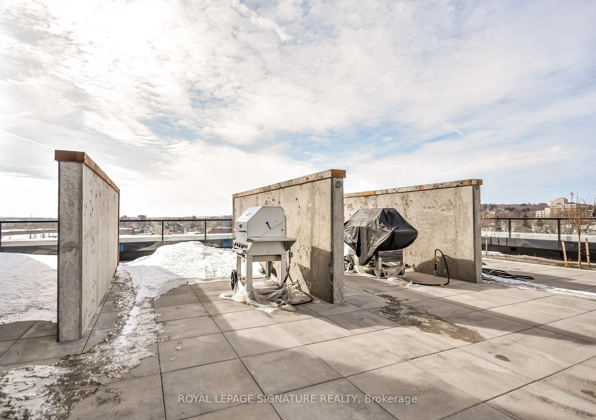 Photo 47 of Unit 1505, 39 Mary Street, Barrie, City Centre — HOMEH