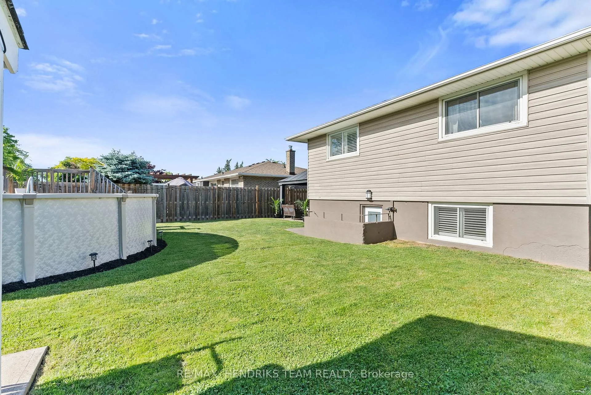 Photo 27 of 111 Meredith Drive, St. Catharines, Carlton/Bunting — HOMEH