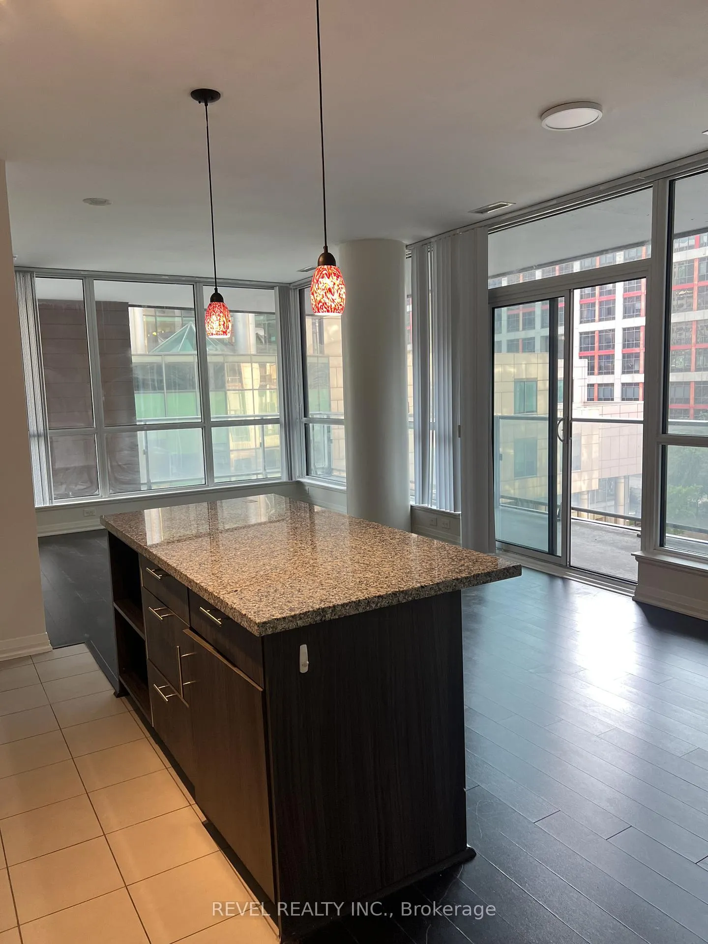 Photo 5 of Unit 405, 8 Mercer Street, Toronto, Waterfront Communities — HOMEH