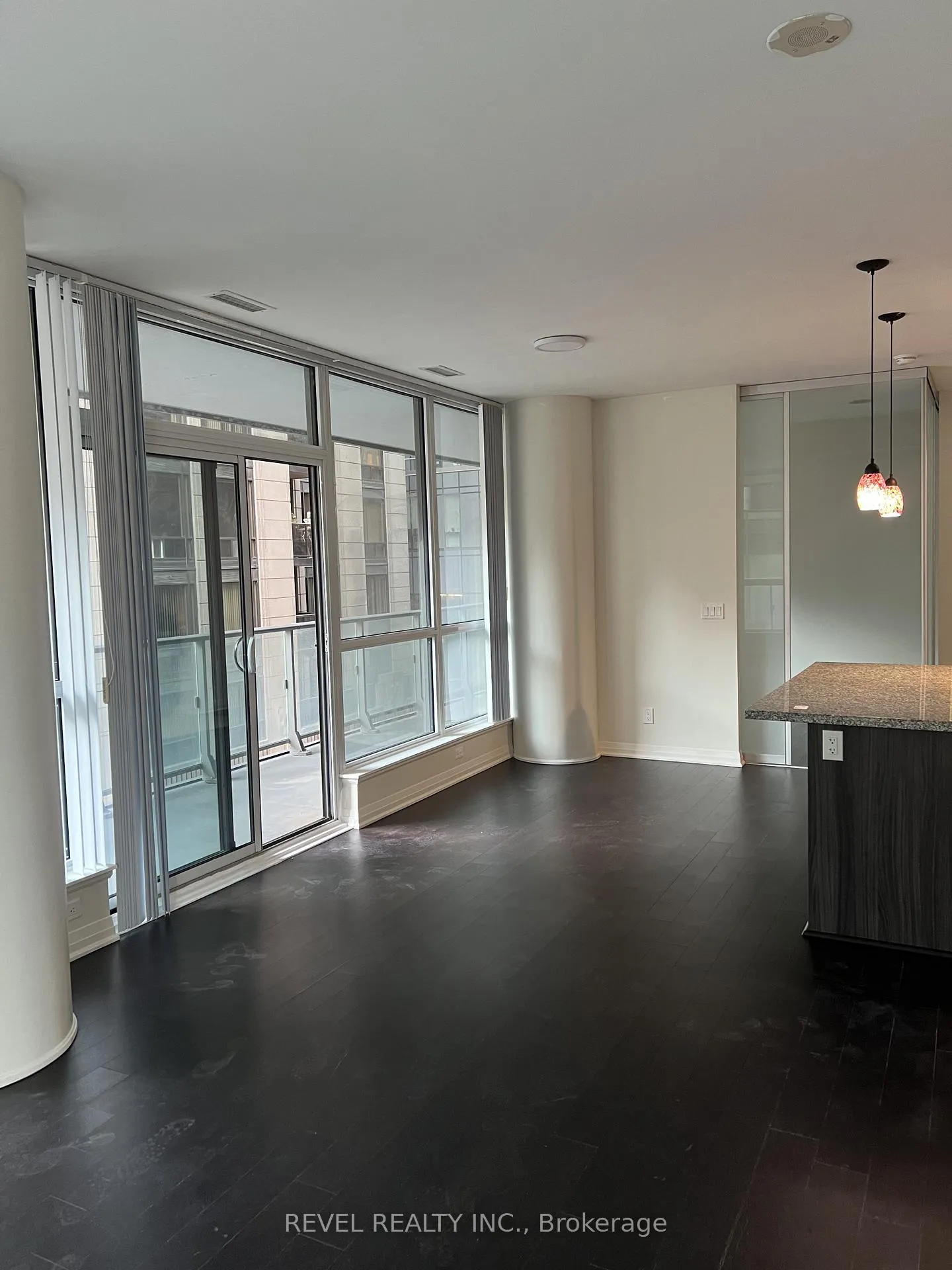 Photo 6 of Unit 405, 8 Mercer Street, Toronto, Waterfront Communities — HOMEH