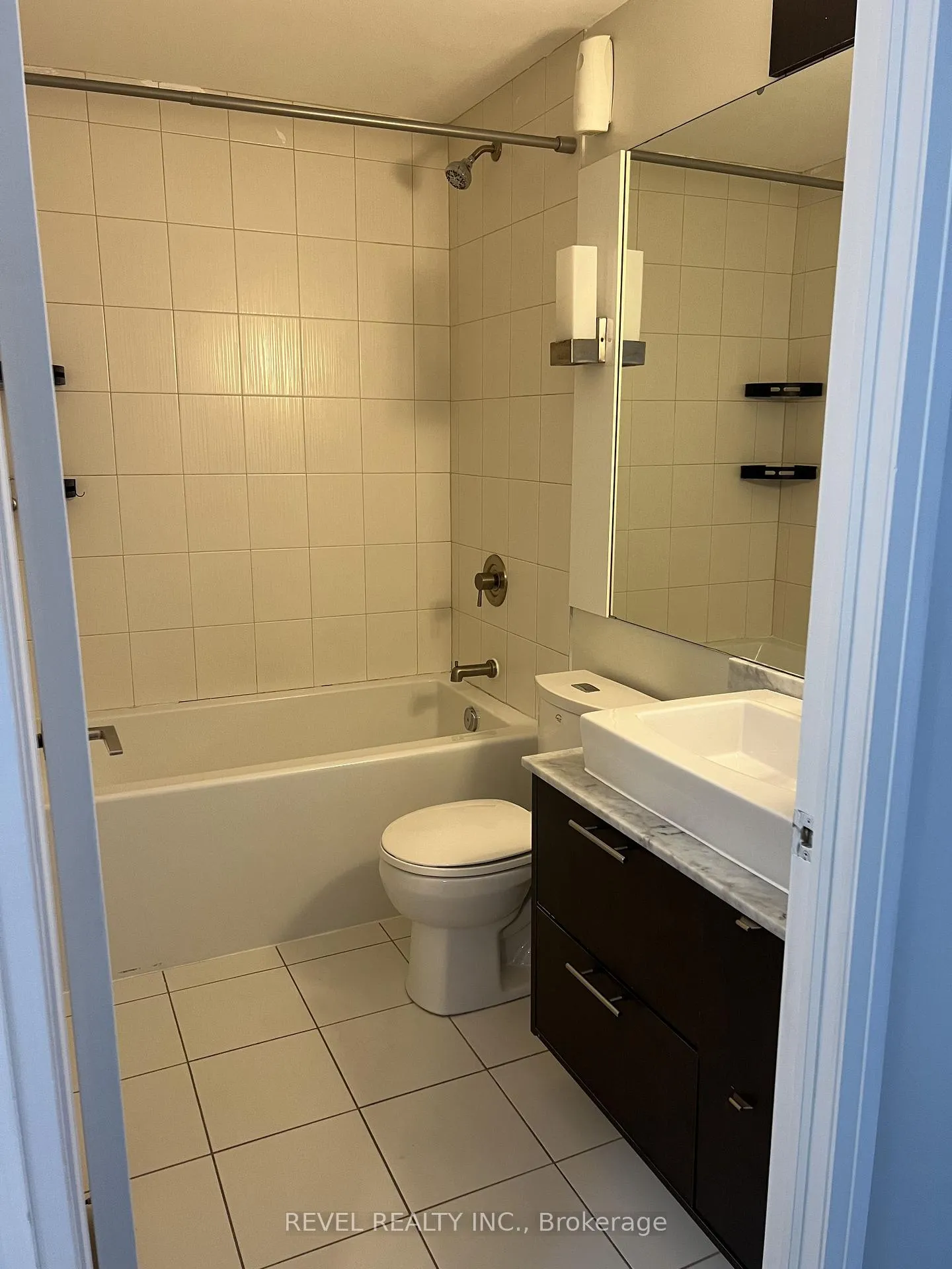 Photo 13 of Unit 405, 8 Mercer Street, Toronto, Waterfront Communities — HOMEH