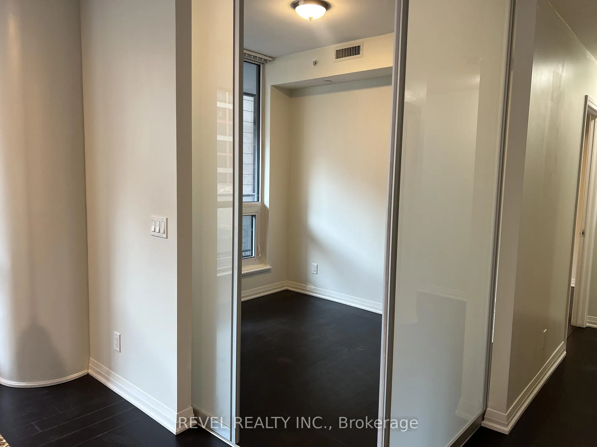 Photo 16 of Unit 405, 8 Mercer Street, Toronto, Waterfront Communities — HOMEH