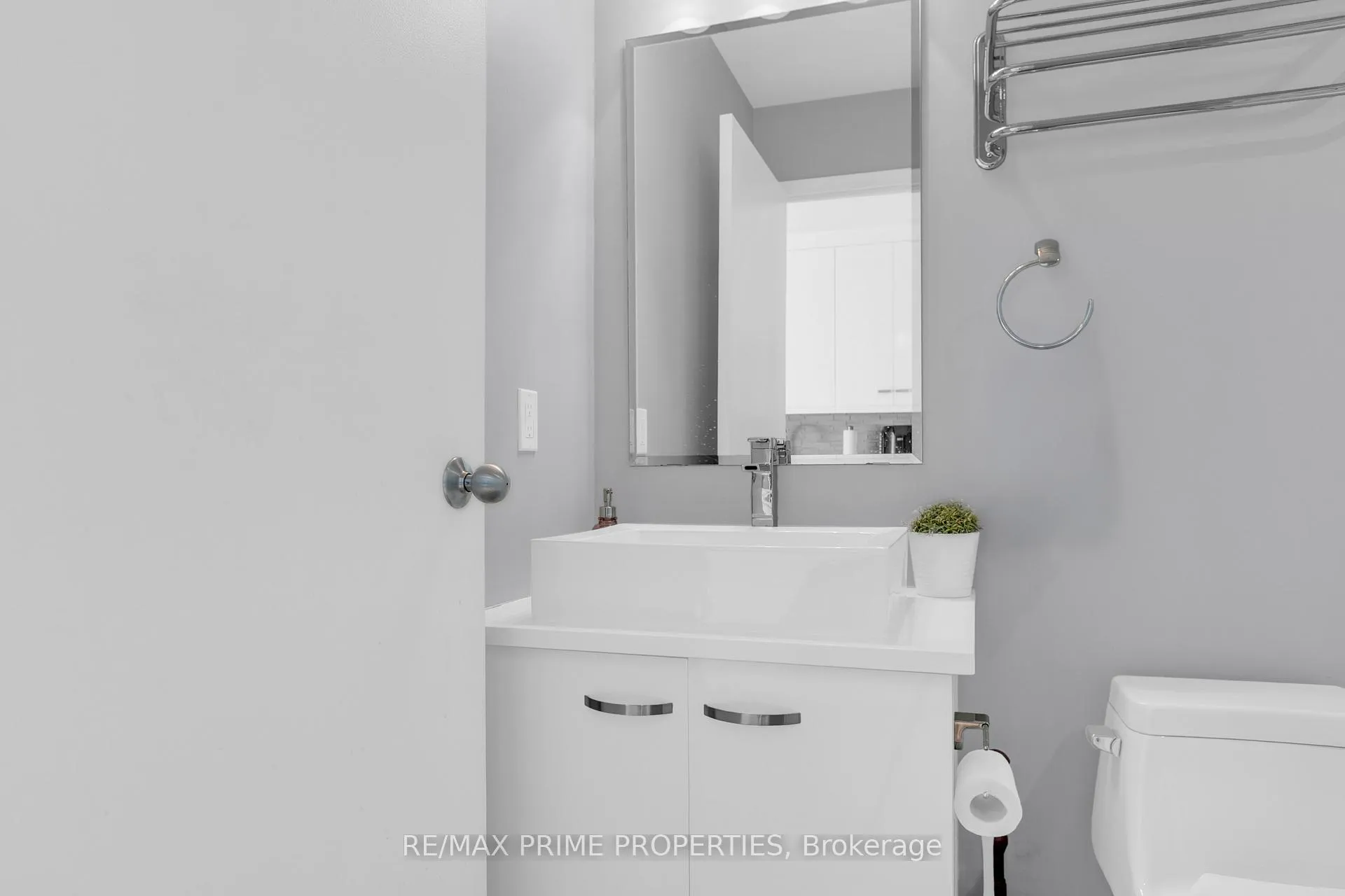Photo 9 of Unit 10, 202 St Patrick Street, Ottawa, Lower Town/Byward Market — HOMEH
