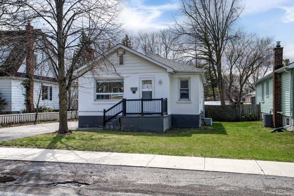Photo 2 of 77 Emily Street, Belleville, Belleville Ward — HOMEH