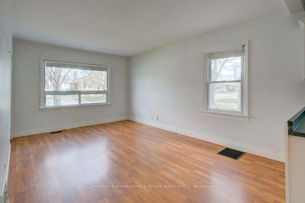 Photo 5 of 77 Emily Street, Belleville, Belleville Ward — HOMEH