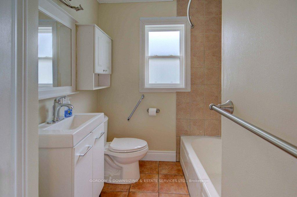 Photo 19 of 77 Emily Street, Belleville, Belleville Ward — HOMEH