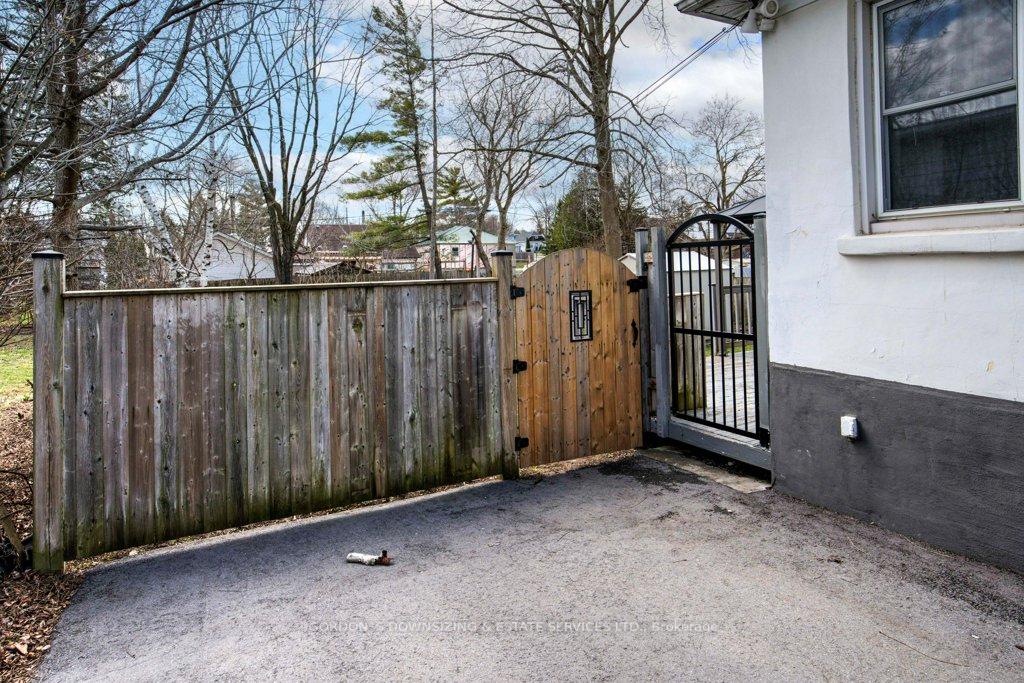 Photo 36 of 77 Emily Street, Belleville, Belleville Ward — HOMEH