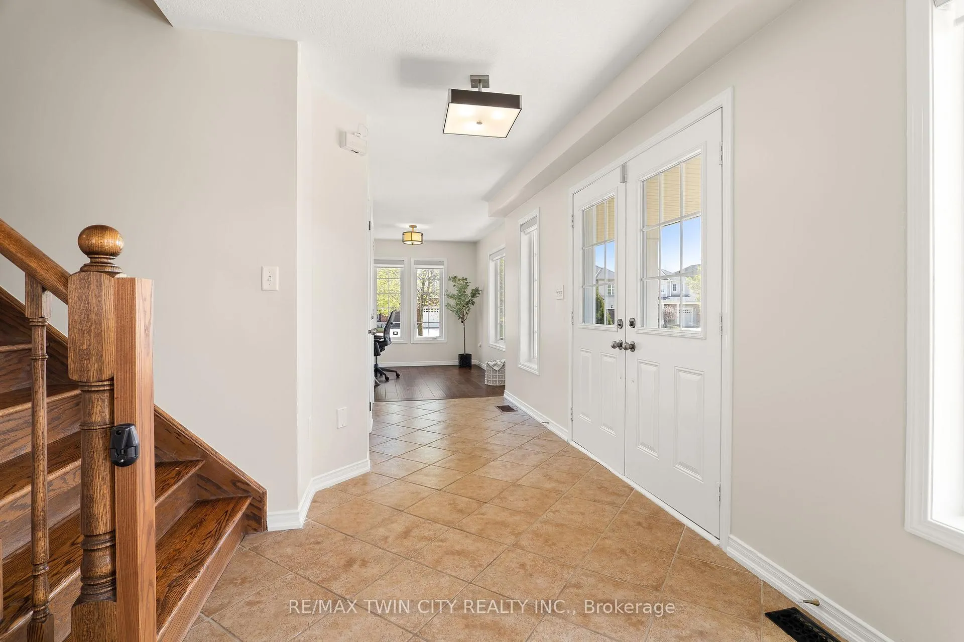 Photo 4 of 148 Norwich Road, Woolwich, Breslau — HOMEH