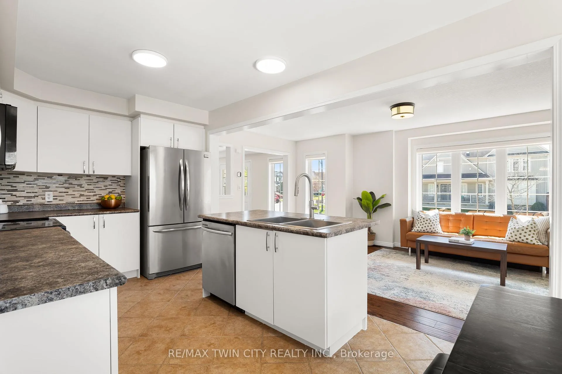 Photo 10 of 148 Norwich Road, Woolwich, Breslau — HOMEH