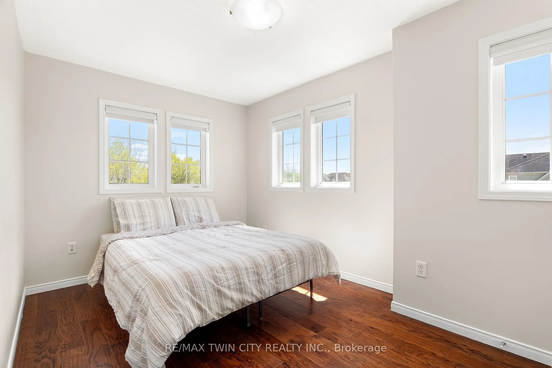 Photo 25 of 148 Norwich Road, Woolwich, Breslau — HOMEH