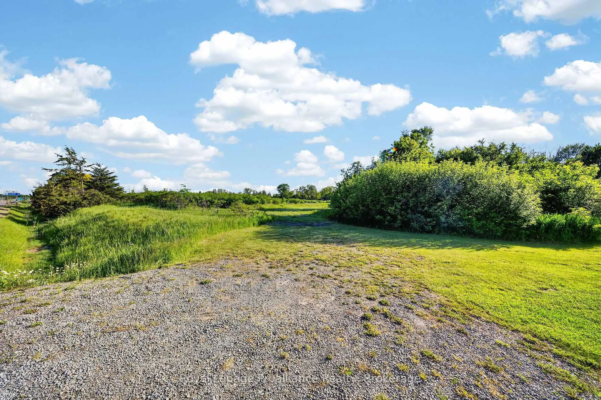 Photo 23 of 98 Frankford Road, Quinte West, Sidney Ward — HOMEH