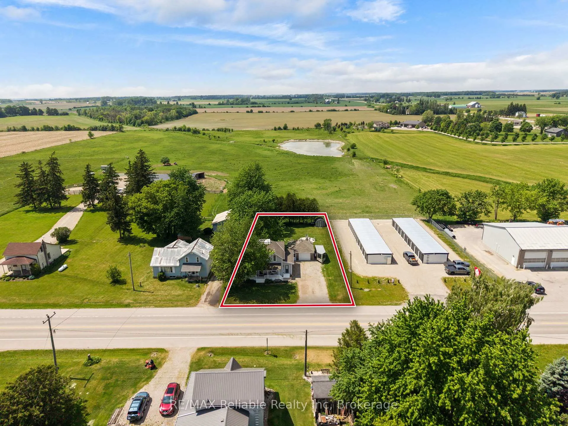 Photo 3 of 81539 North Line, Huron East, McKillop — HOMEH