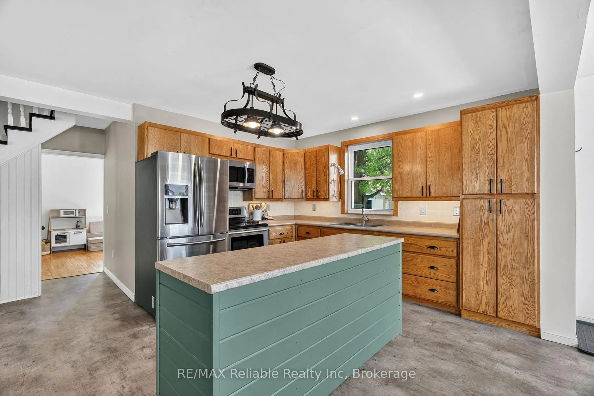 Photo 11 of 81539 North Line, Huron East, McKillop — HOMEH