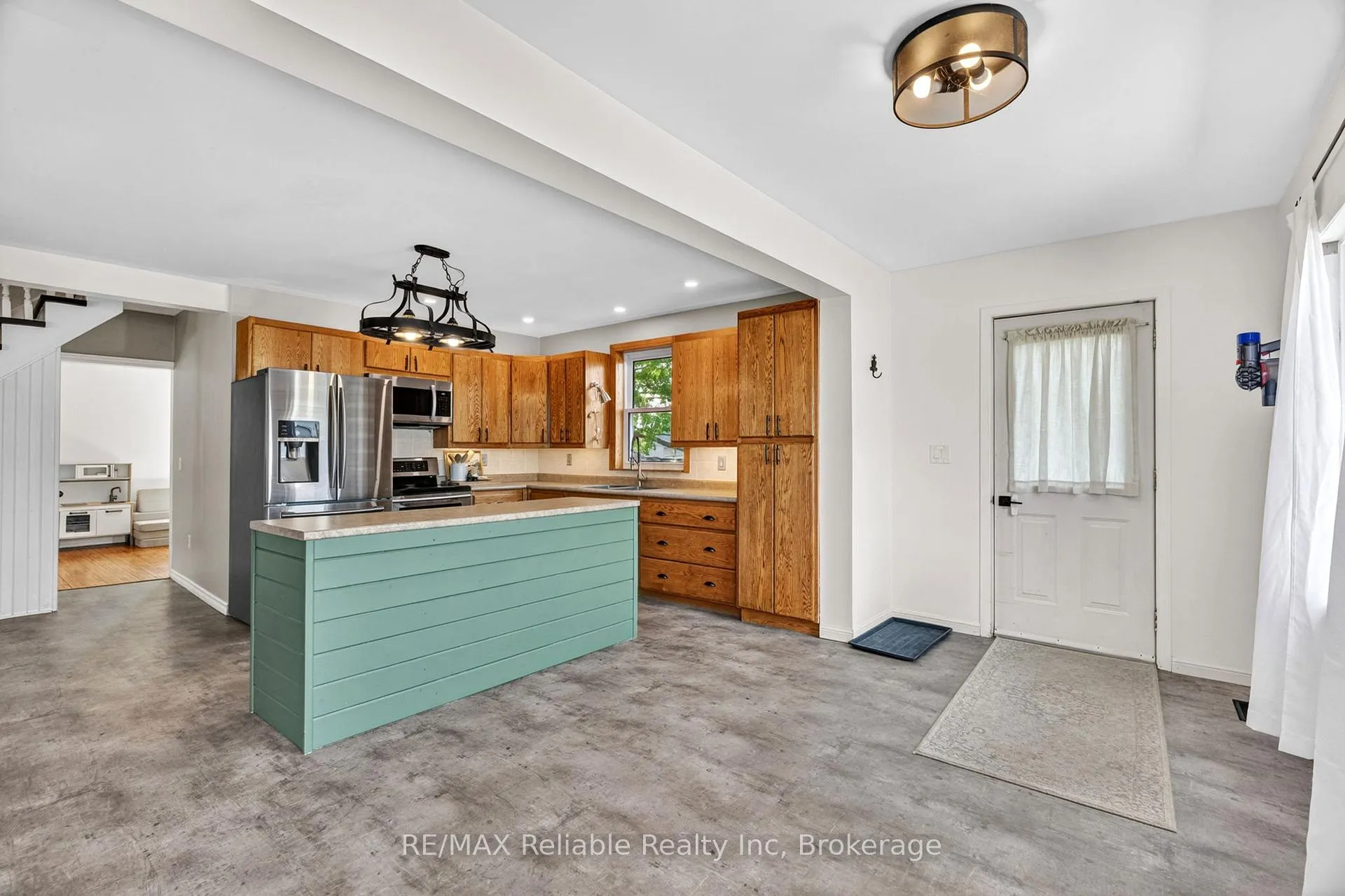 Photo 14 of 81539 North Line, Huron East, McKillop — HOMEH