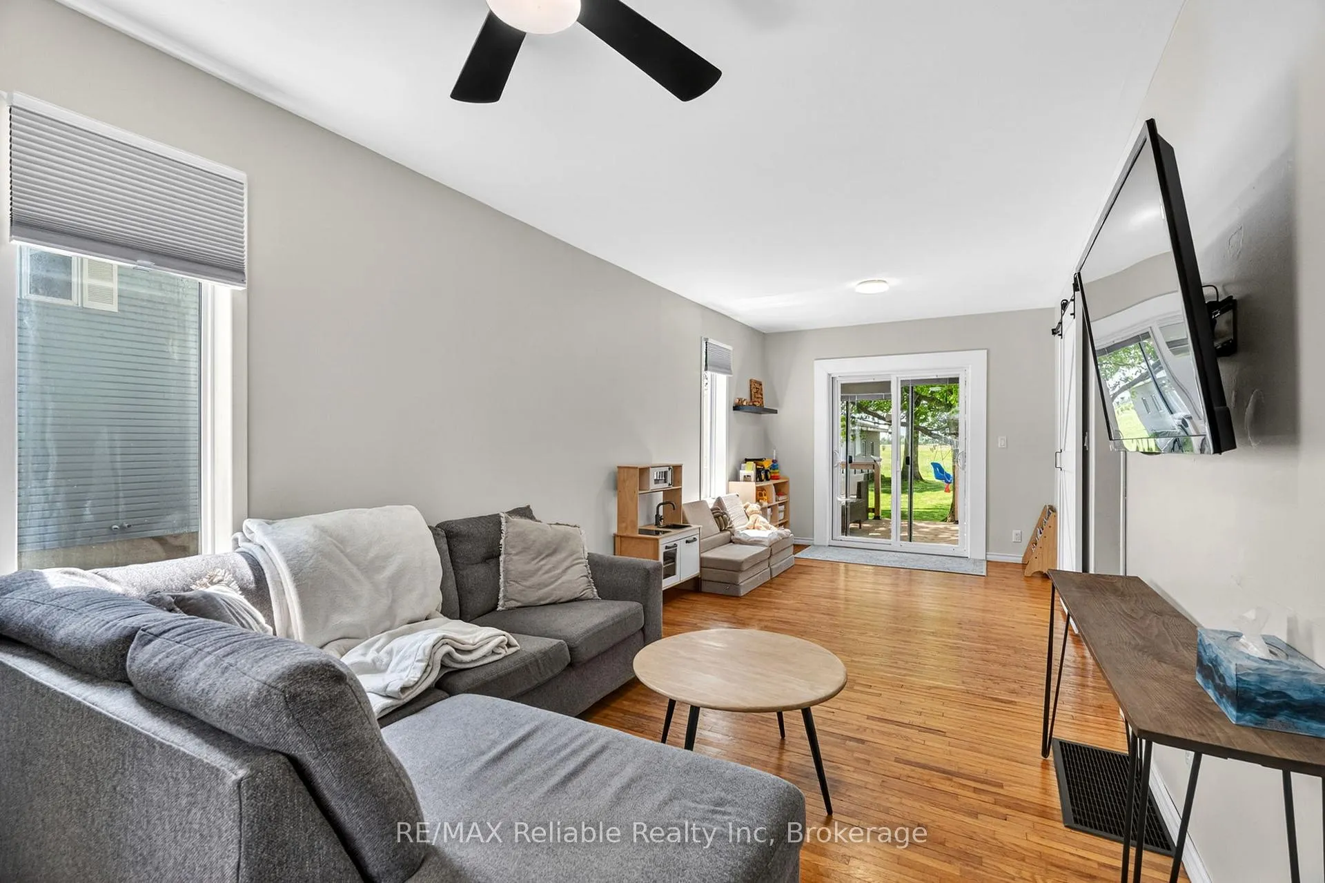 Photo 22 of 81539 North Line, Huron East, McKillop — HOMEH