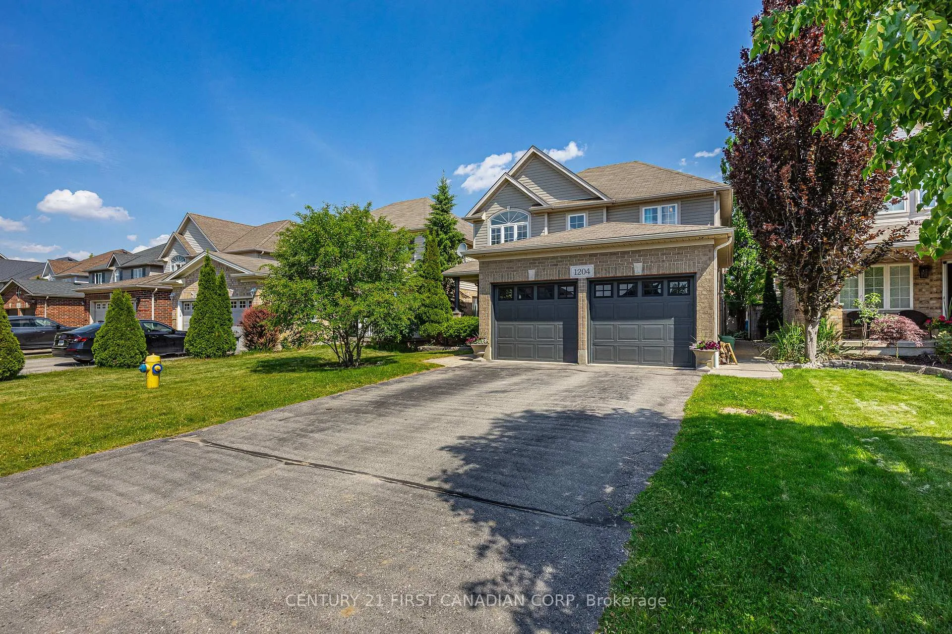 Photo 3 of 1204 Meadowvale Drive, London, South K — HOMEH