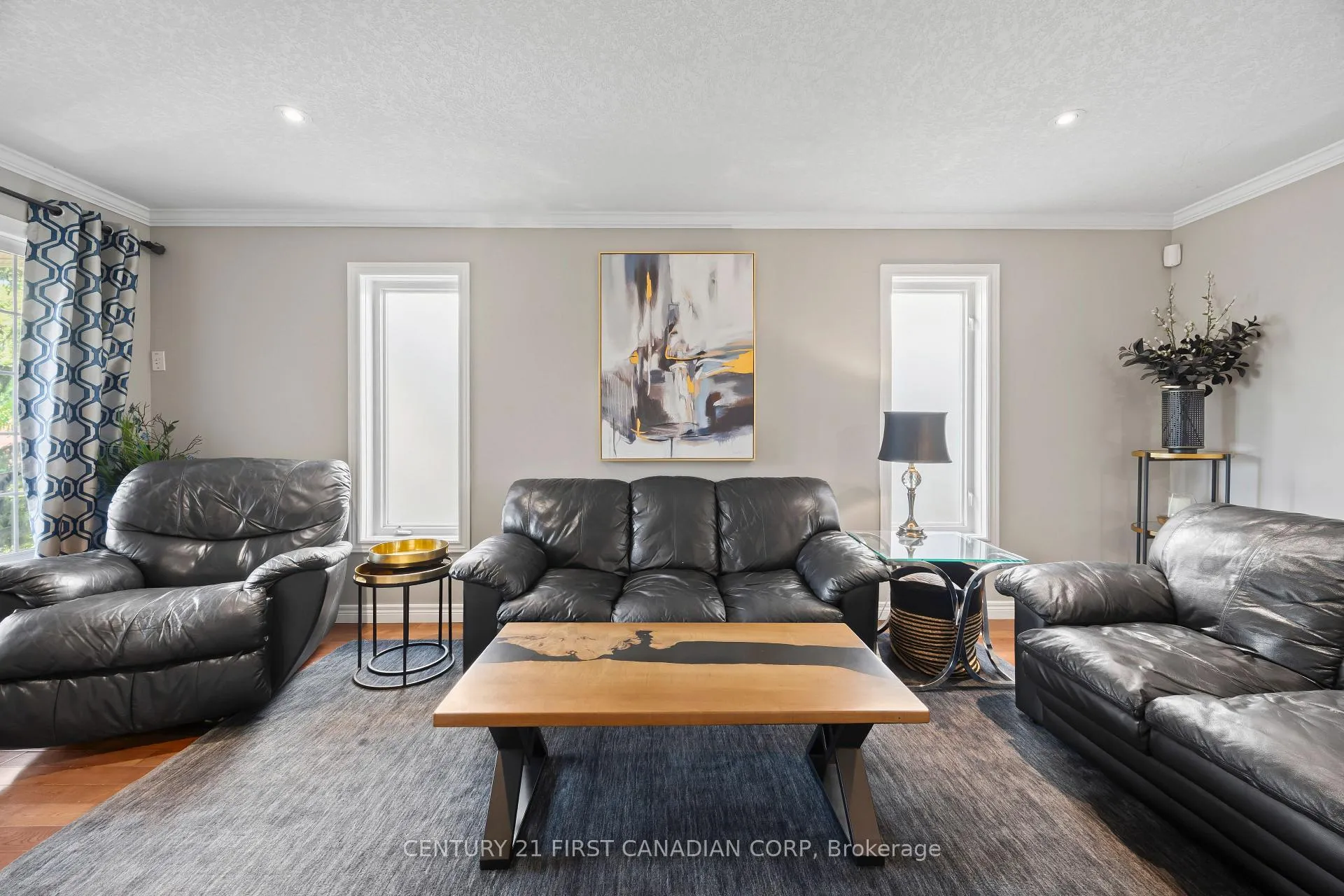 Photo 12 of 1204 Meadowvale Drive, London, South K — HOMEH