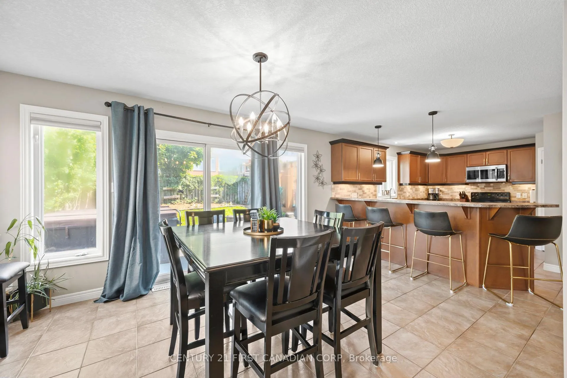 Photo 13 of 1204 Meadowvale Drive, London, South K — HOMEH